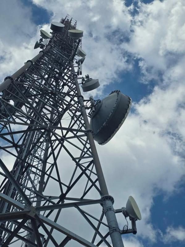 The tower carrying the link